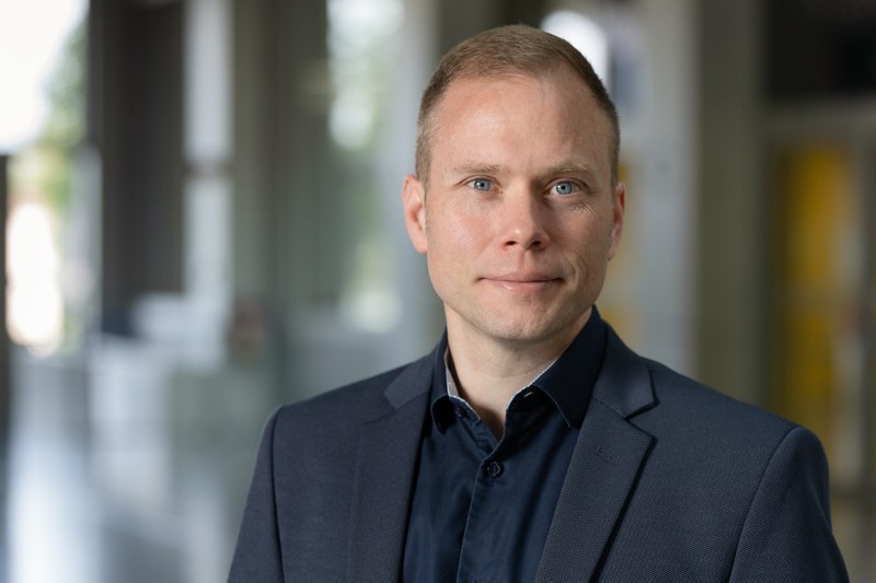Winstel_Volker_FotoRolfWegst05.jpg