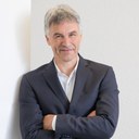 Prof. Müller web.jpg